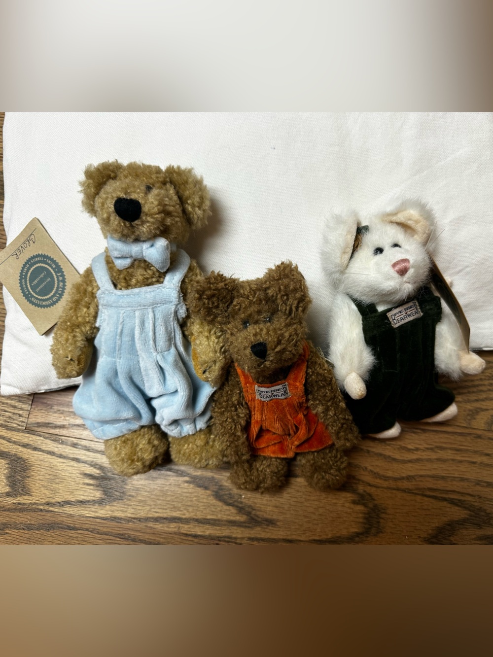 ⭐️BRAND NEW⭐️Vintage Boyd’s Bears in overalls and mouse -Blue, Orange, Green